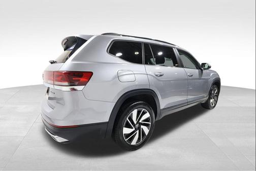 2025 Volkswagen Atlas 2.0T SE w/Technology 4MOTION