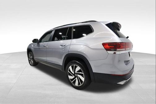 2025 Volkswagen Atlas 2.0T SE w/Technology 4MOTION