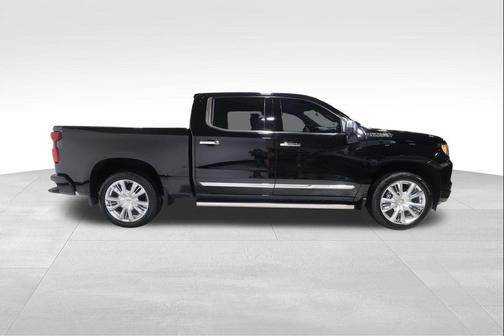 Black 2024 Chevrolet Silverado 1500 High Country