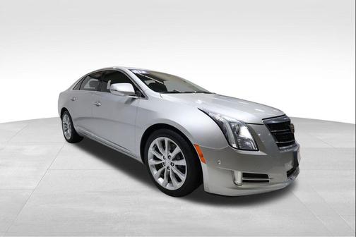 Radiant Silver Metallic 2017 Cadillac XTS Luxury