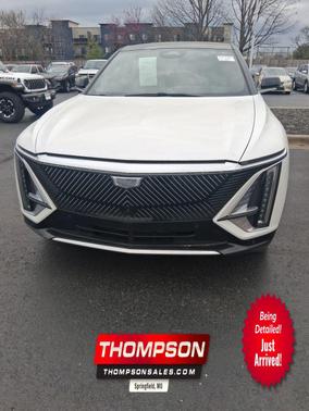 Crystal White Tricoat 2025 Cadillac LYRIQ Luxury