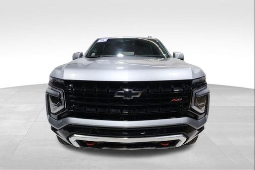 Sterling Gray Metallic 2025 Chevrolet Suburban Z71