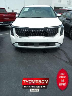 Snow White Pearl 2025 Kia Carnival LXS