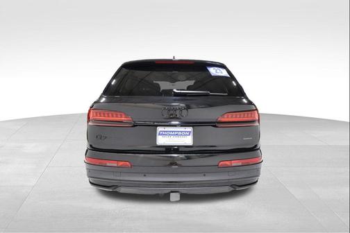Mythos Black Metallic 2023 Audi Q7 55 Premium Plus