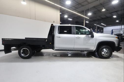 Silver Ice Metallic 2023 Chevrolet Silverado 3500 LT