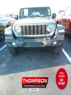 Anvil Clear Coat 2025 Jeep Wrangler Sport S
