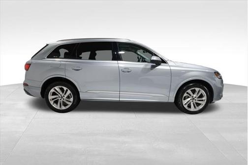 2024 Audi Q7 55 Premium Plus