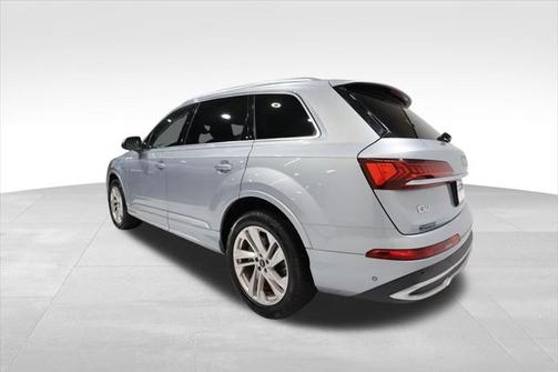 2024 Audi Q7 55 Premium Plus
