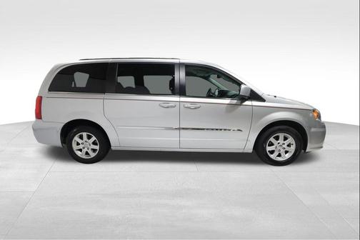 2012 Chrysler Town & Country Touring