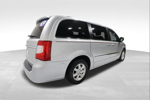 2012 Chrysler Town & Country Touring