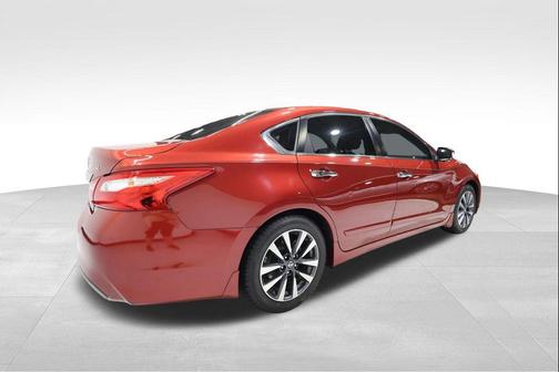 Cayenne Red 2017 Nissan Altima 2.5 SL