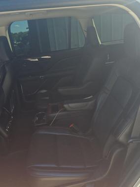 Radiance Metallic 2022 Lincoln Aviator Reserve AWD
