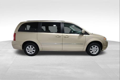 2010 Chrysler Town & Country Touring