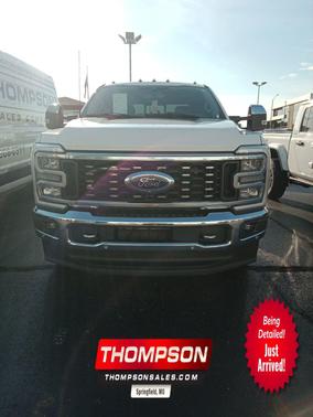 Oxford White 2024 Ford F-350 Lariat