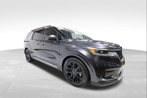 2022 Kia Carnival SX