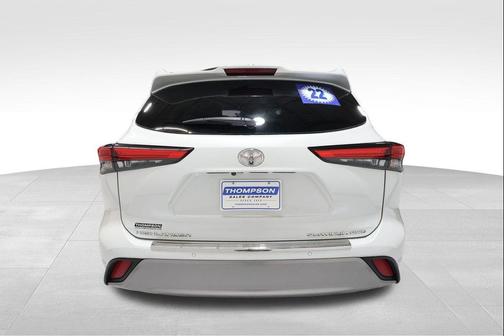 2022 Toyota Highlander Platinum