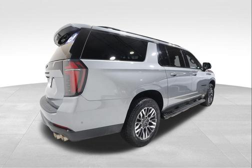 Sterling Gray Metallic 2025 Chevrolet Suburban Z71