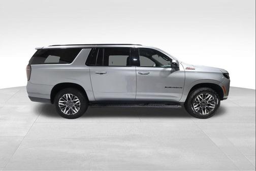 Sterling Gray Metallic 2025 Chevrolet Suburban Z71