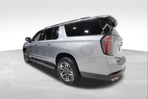 Sterling Gray Metallic 2025 Chevrolet Suburban Z71