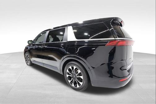 2022 Kia Carnival EX