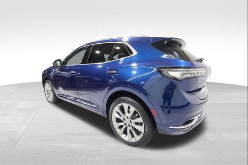 Sapphire Metallic 2022 Buick Envision Avenir