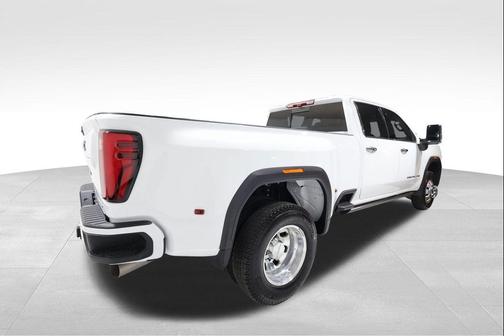 Summit White 2024 GMC Sierra 3500 Denali