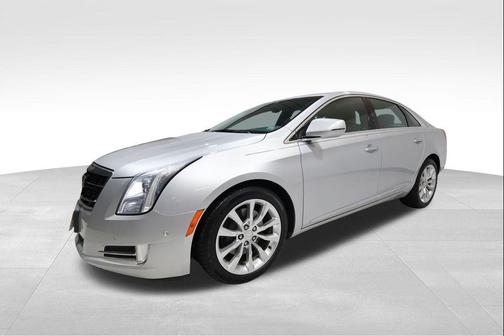 Radiant Silver Metallic 2016 Cadillac XTS Luxury