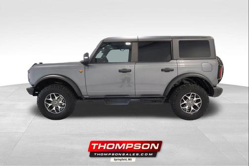 Carbonized Gray Metallic 2024 Ford Bronco Badlands