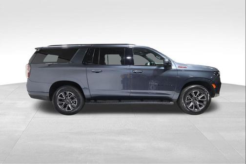 Shadow Gray Metallic 2021 Chevrolet Suburban Z71