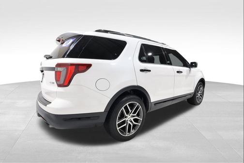 White Platinum Clearcoat Metallic 2018 Ford Explorer Sport