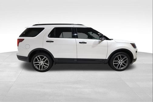 White Platinum Clearcoat Metallic 2018 Ford Explorer Sport