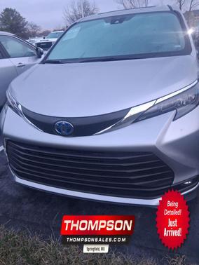 2025 Toyota Sienna XLE