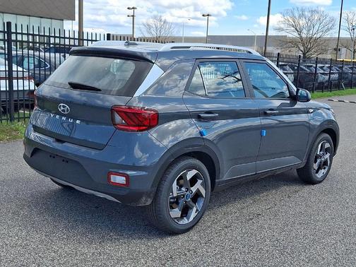 Ecotronic Gray 2026 Hyundai VENUE SEL