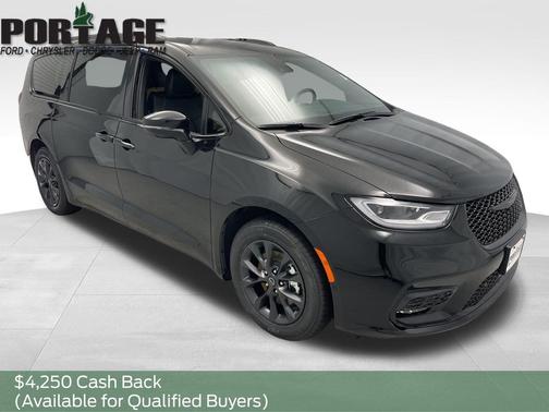 2025 Chrysler Pacifica L
