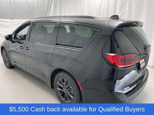 2025 Chrysler Pacifica L