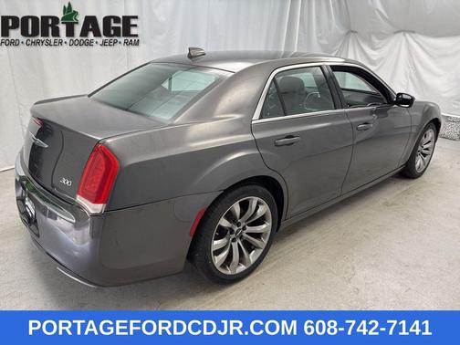 2015 Chrysler 300 Limited