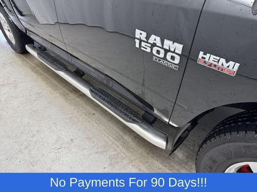 2019 RAM 1500 SLT