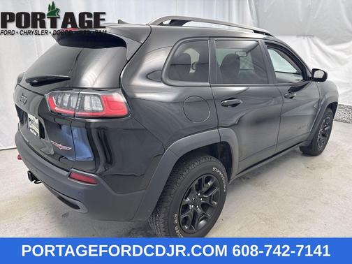 2020 Jeep Cherokee Trailhawk