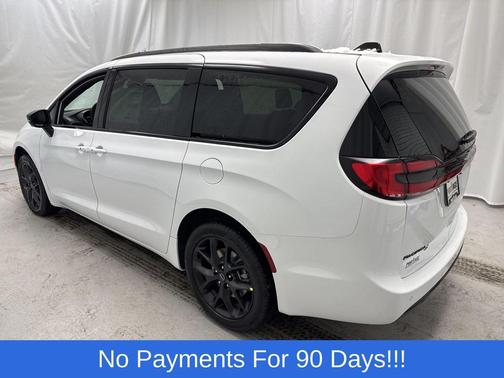 2026 Chrysler Pacifica L