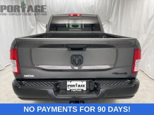 2024 RAM 2500 Tradesman Crew Cab 4x4 6'4' Box