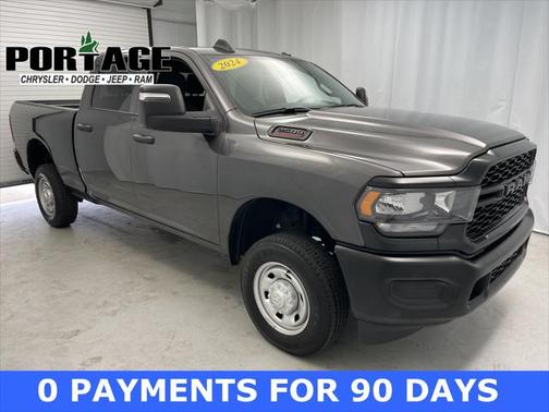 2024 RAM 2500 Tradesman Crew Cab 4x4 6'4' Box