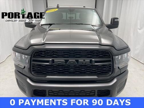 2024 RAM 2500 Tradesman Crew Cab 4x4 6'4' Box