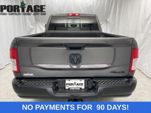 2024 RAM 2500 Tradesman Crew Cab 4x4 6'4' Box