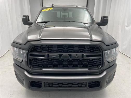 2024 RAM 2500 Tradesman Crew Cab 4x4 6'4' Box