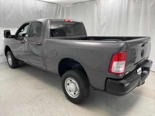2024 RAM 2500 Tradesman Crew Cab 4x4 6'4' Box
