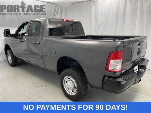 2024 RAM 2500 Tradesman Crew Cab 4x4 6'4' Box