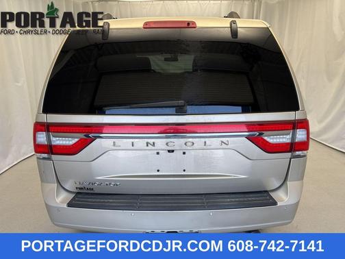 2017 Lincoln Navigator Select