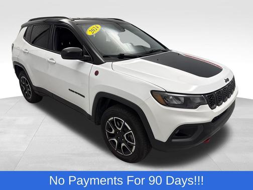 Bright White Clearcoat 2024 Jeep Compass Trailhawk