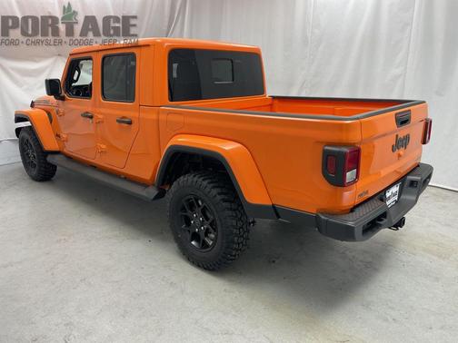 2025 Jeep Gladiator Sport