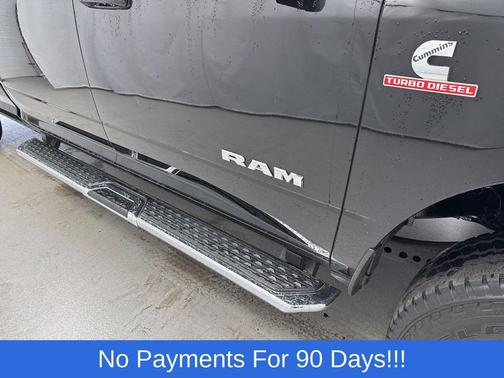 2021 RAM 3500 Big Horn Crew Cab 4x4 8' Box